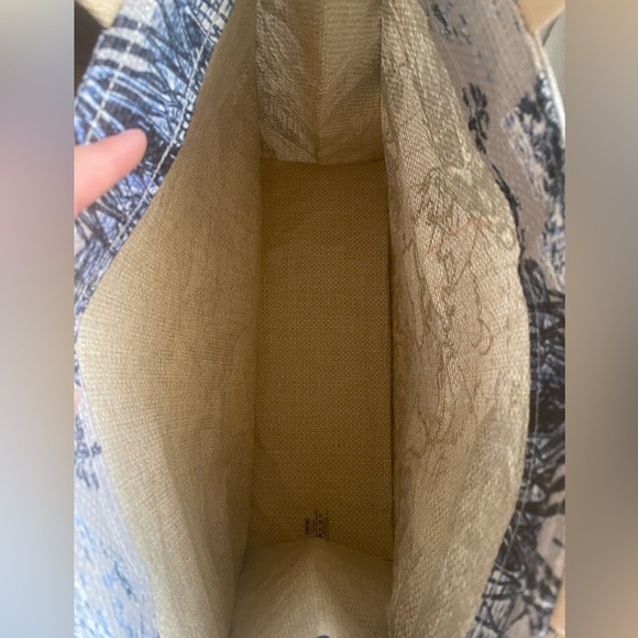 Authentic Dior Around The World Tote. New. Comes With Box. - Picture 7 of 7